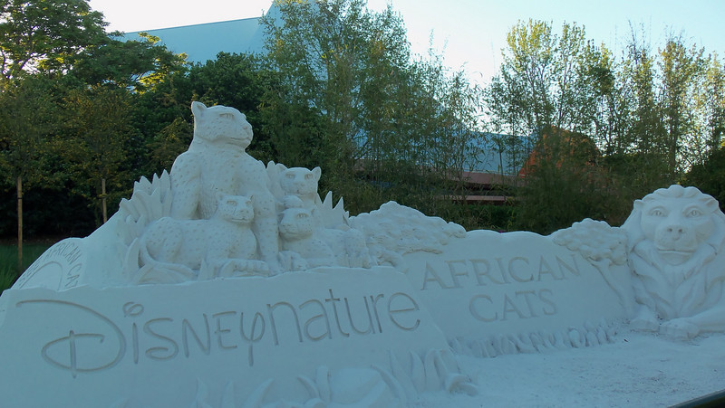 African Cats sand sculpture