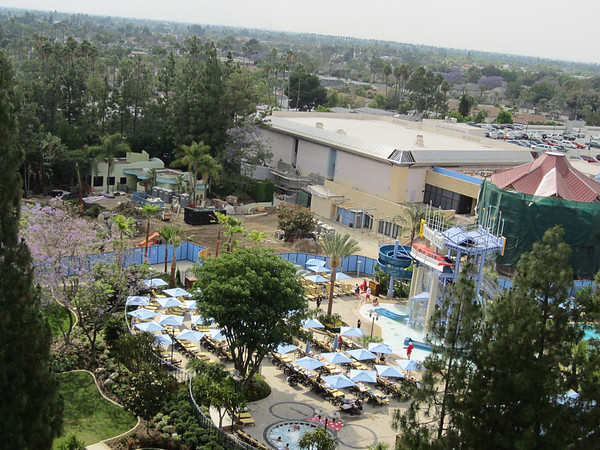 There was also an excellent view of the D-Ticket Pool area featuring the Monorail slides.