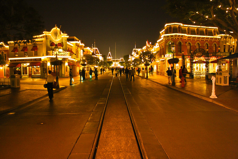 Main Street at 12:50 AM.