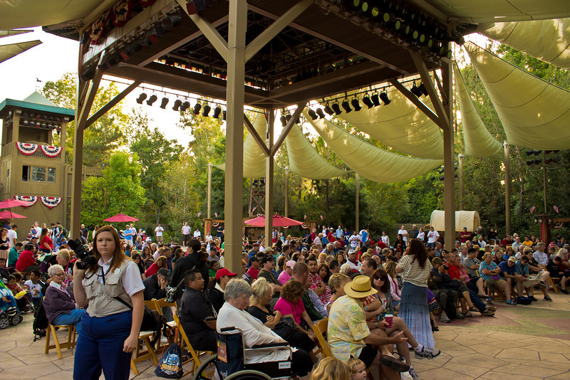 More crowds than Big Thunder Ranch Jamboree has ever seen. More crowds than Big Thunder Ranch Jamboree has ever seen.