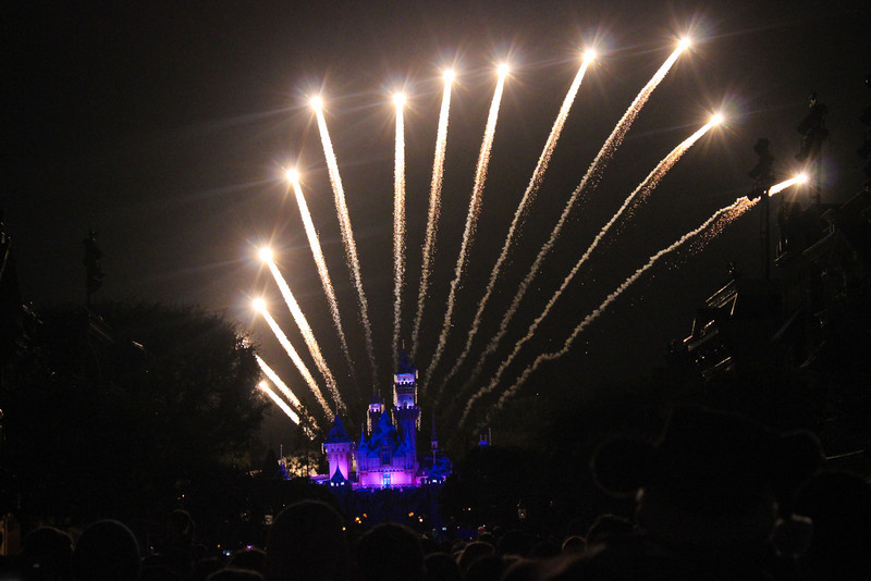 First showing of Believe...in Holiday Magic Fireworks. First showing of Believe...in Holiday Magic Fireworks.