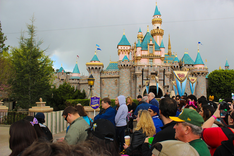 Annual Passholders awaiting entrance to Fantasy Faire.
