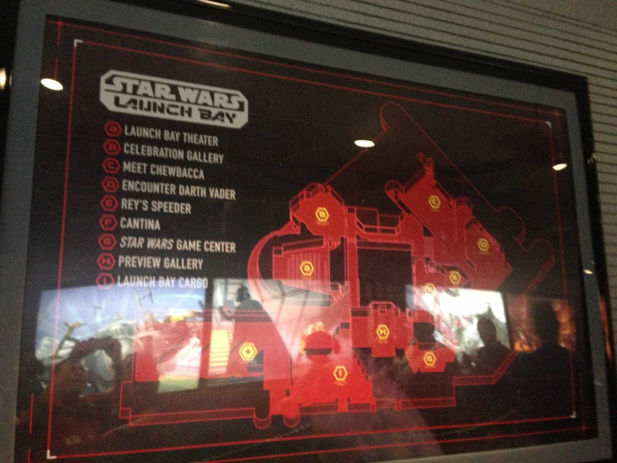 Star Wars Launch Bay 120115 028