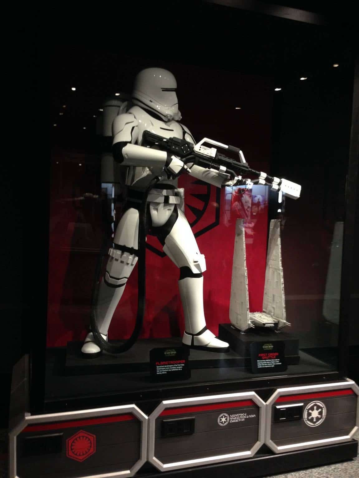 Star Wars Launch Bay 120115 064