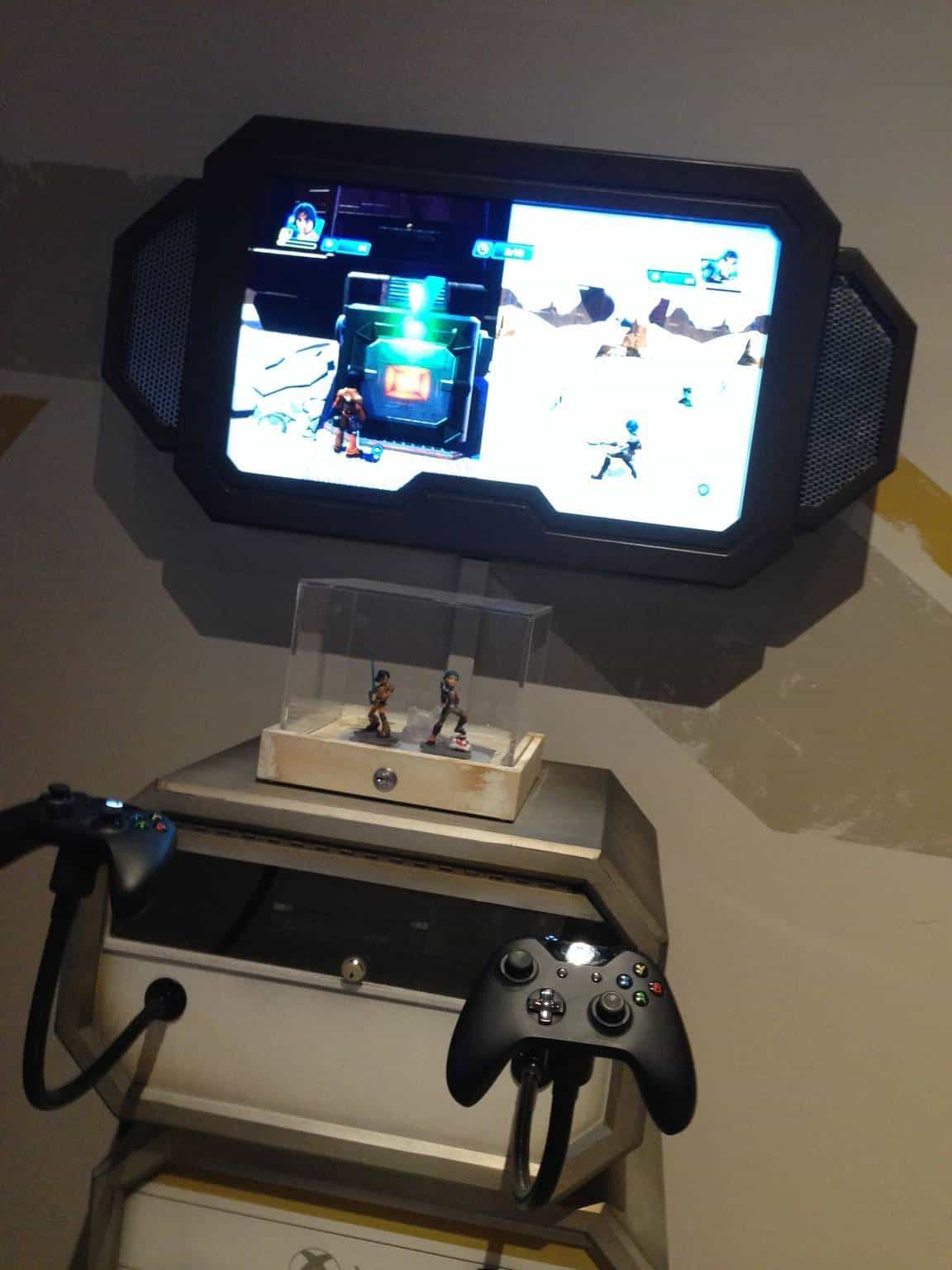 Star Wars Launch Bay 120115 070