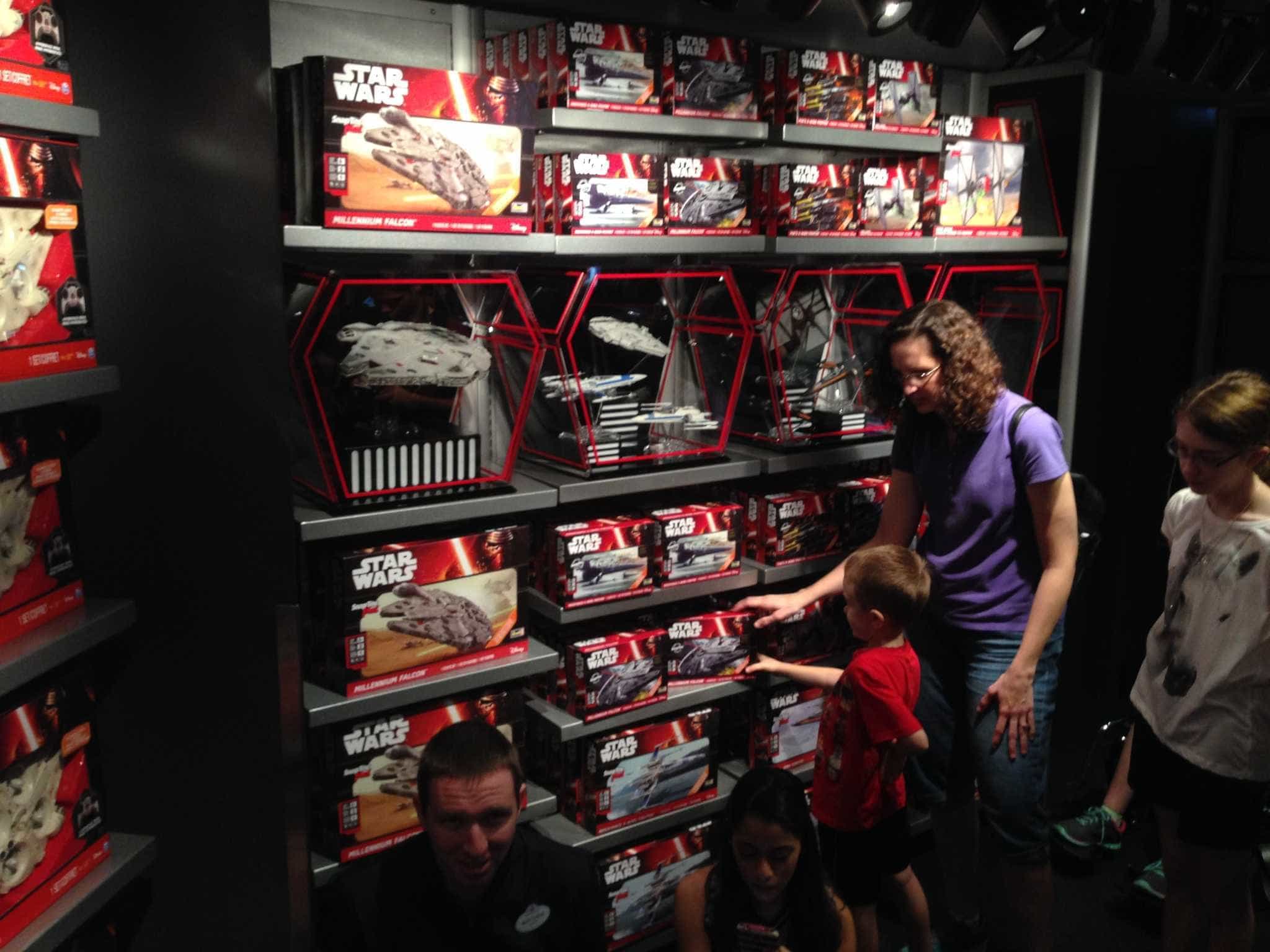 Star Wars Launch Bay 120115 164