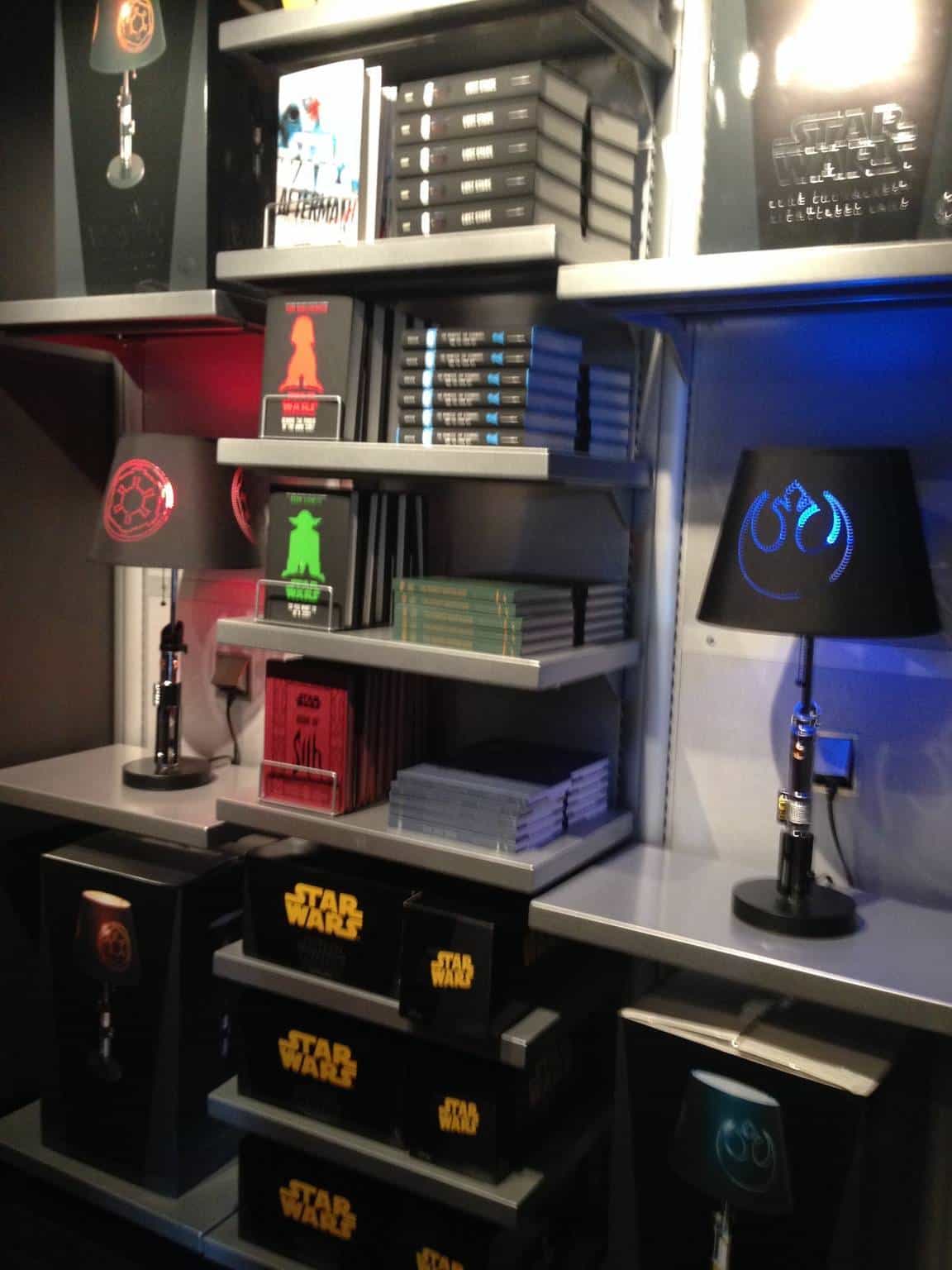 Star Wars Launch Bay 120115 165