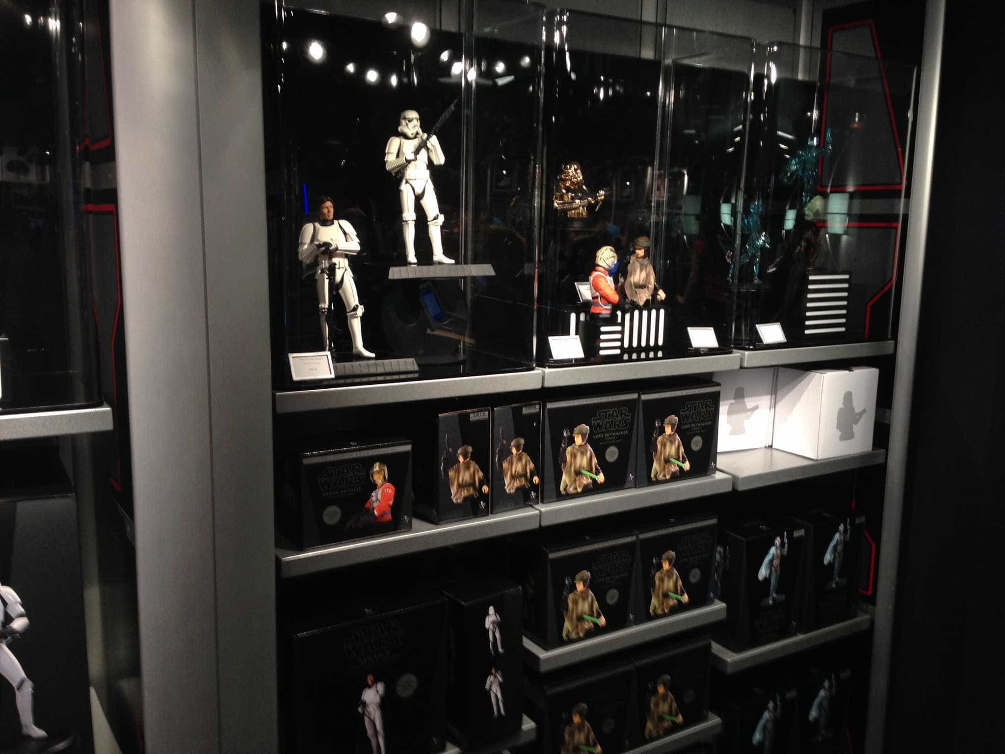 Star Wars Launch Bay 120115 173